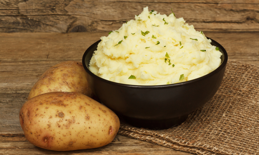 Mashed potatoes in the bowl